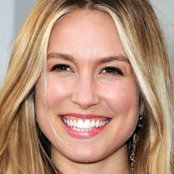 Sarah Carter